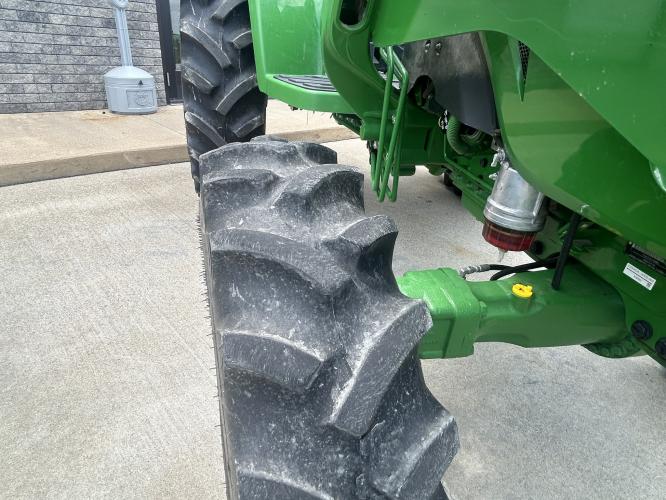 John Deere 4066M