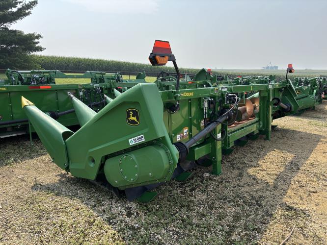 John Deere C8R