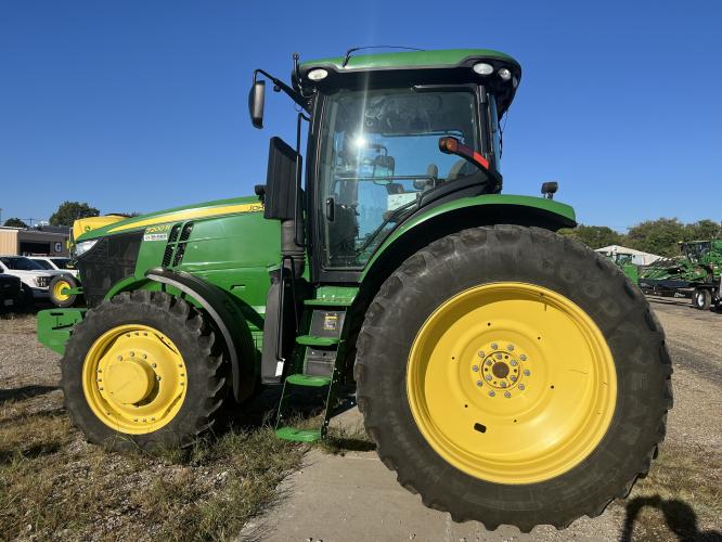 John Deere 7200R