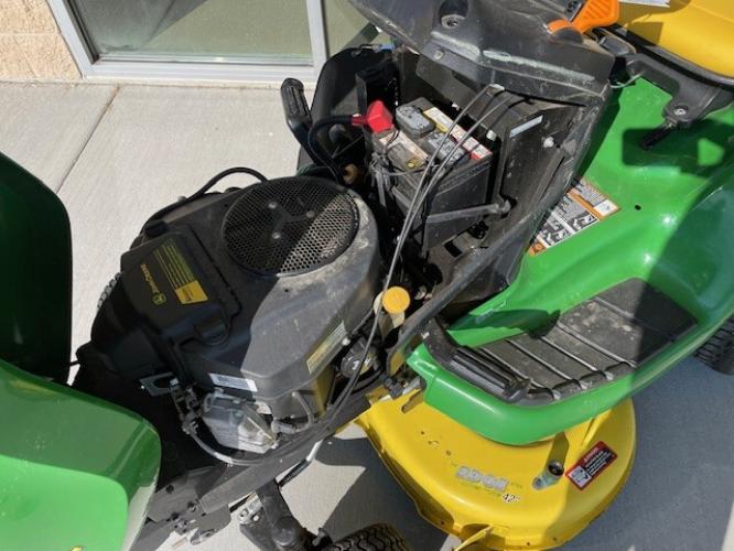 John Deere X304