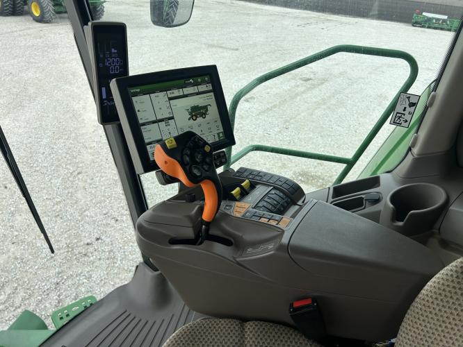 John Deere S780