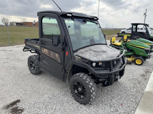 2022 John Deere XUV835M