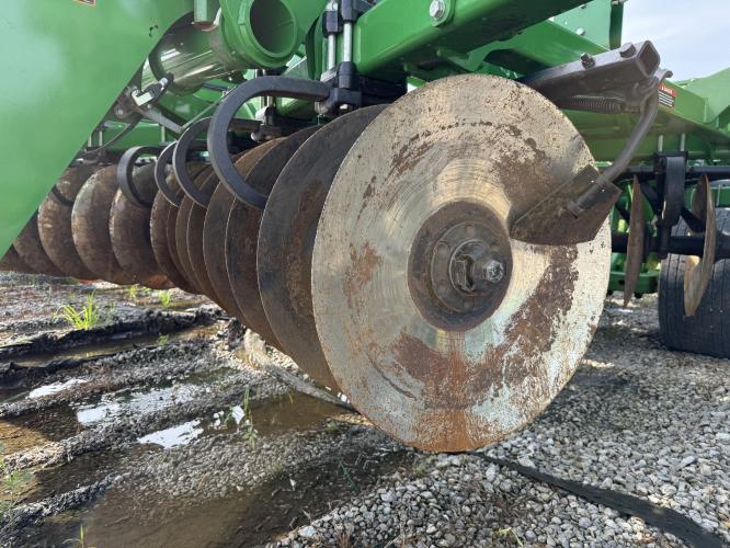 John Deere 2730