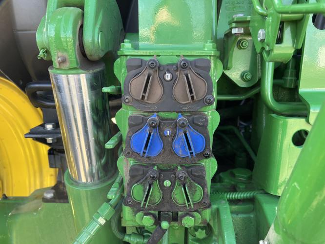 John Deere 6145R