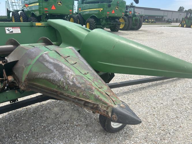 John Deere 643