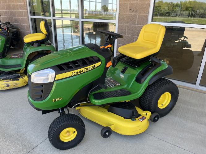John Deere E150