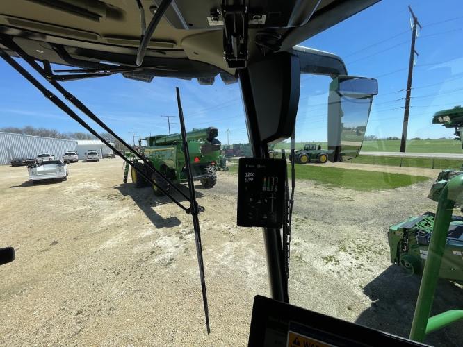 John Deere S7 700