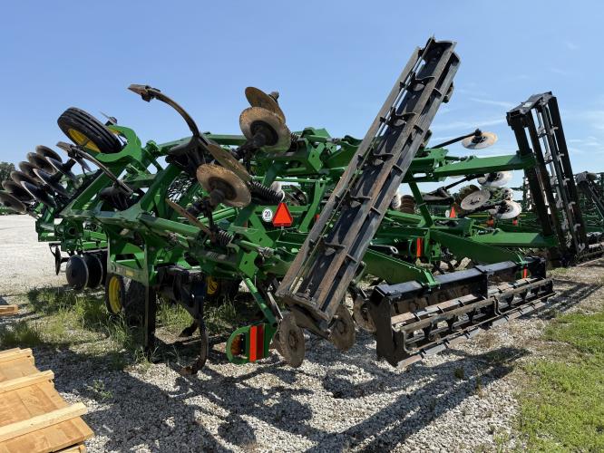 John Deere 2730