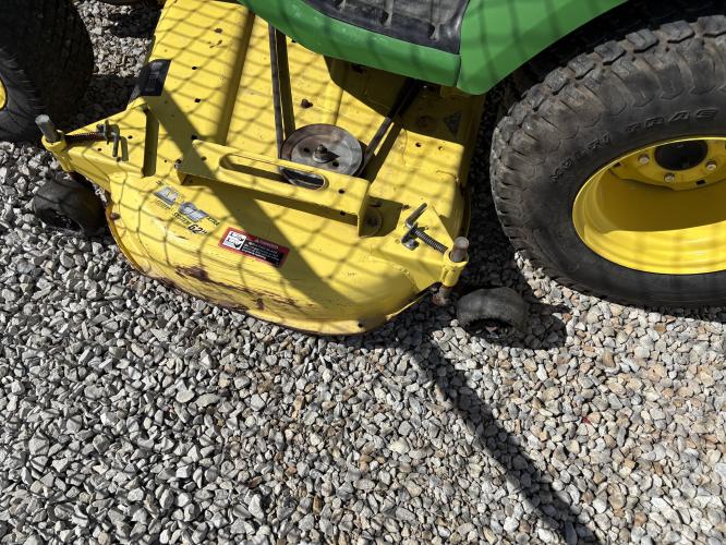 John Deere X740