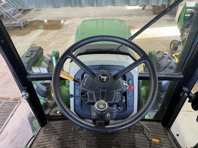 John Deere 5100E