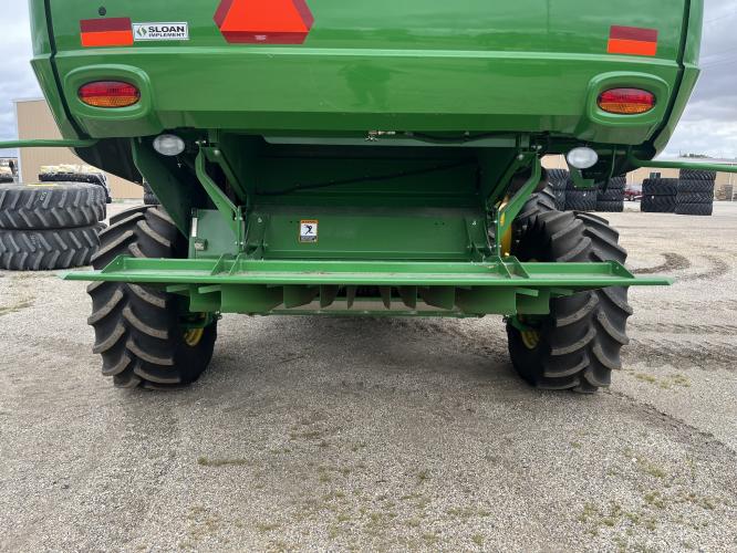 John Deere S760