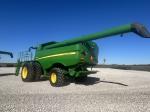 John Deere S660