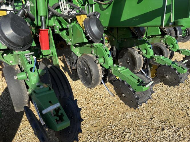 John Deere 1775NT