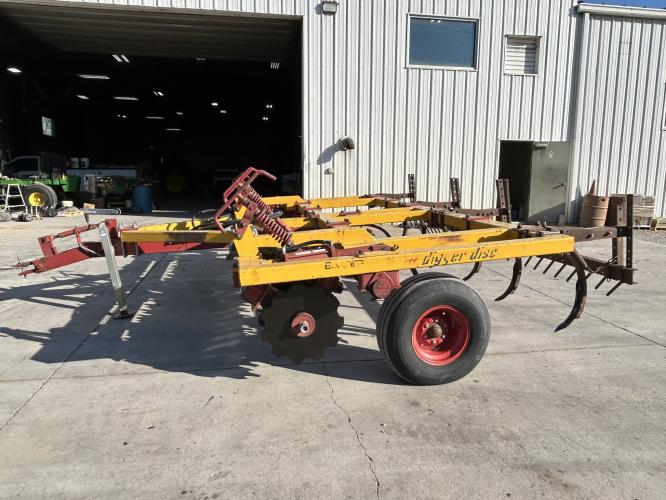 John Deere 2111