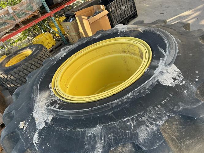 Firestone 76-50.00-32 floater tires & wheels