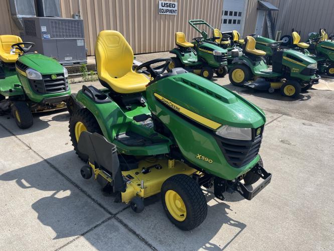 John Deere X590
