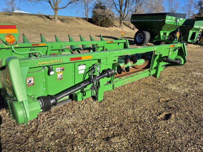 John Deere 608C StalkMaster
