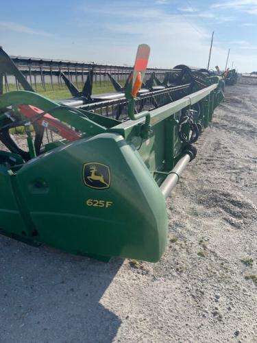 John Deere 625F