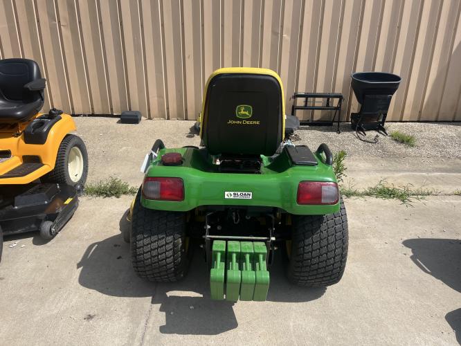 John Deere X740