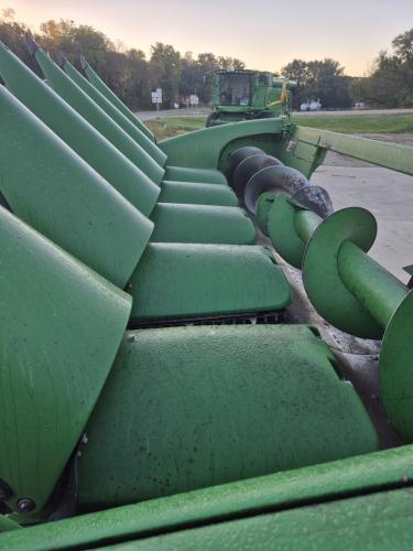 John Deere 606C