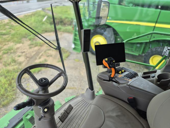 John Deere S790