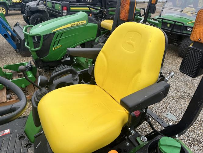 John Deere 1025R
