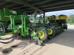 John Deere 1775