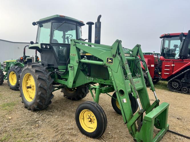 John Deere 4250