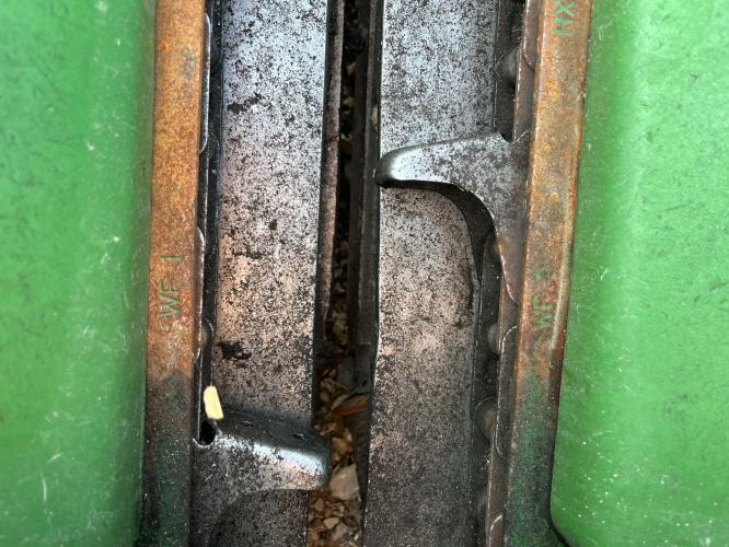 John Deere 608C
