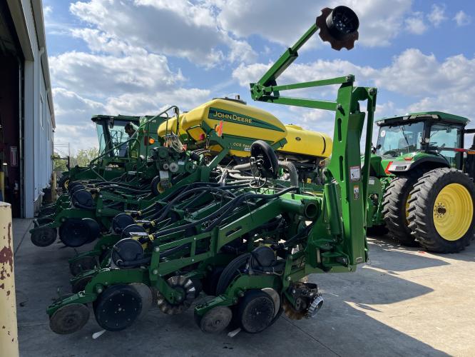 John Deere 1790