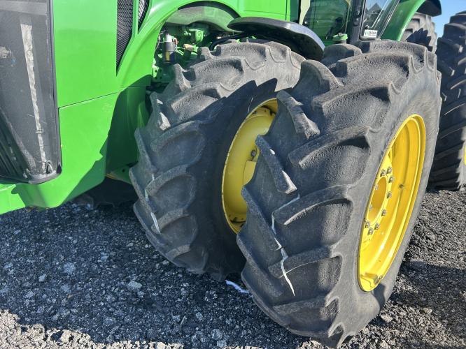 John Deere 8310R