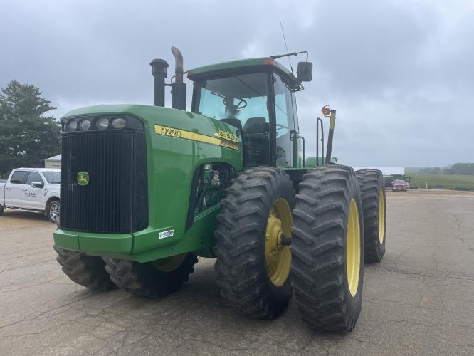 John Deere 9220