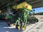 John Deere 1775