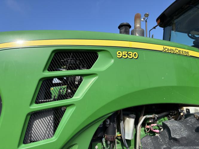 John Deere 9530