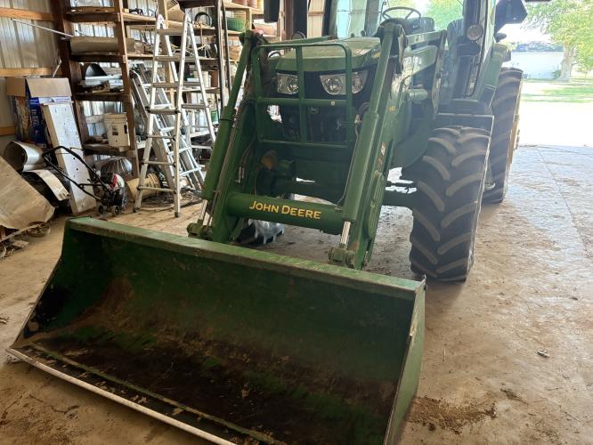John Deere 6130R