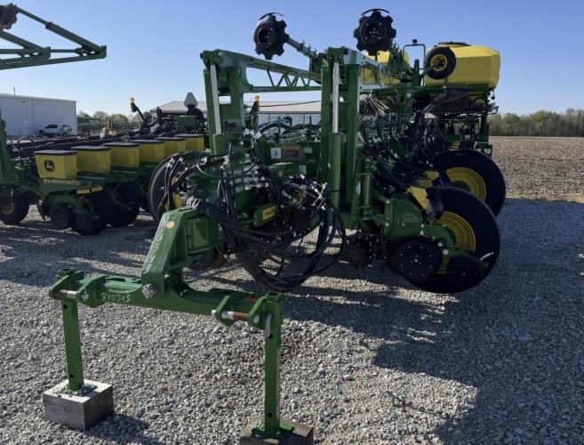 John Deere 1775NT