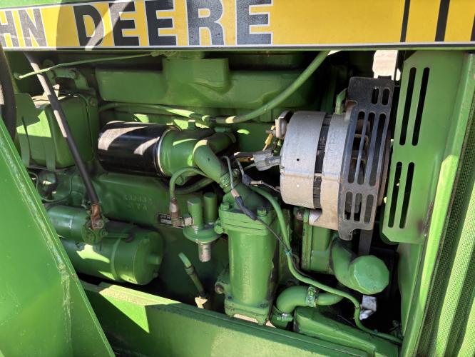 John Deere 2640