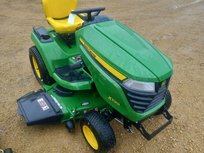 John Deere X590