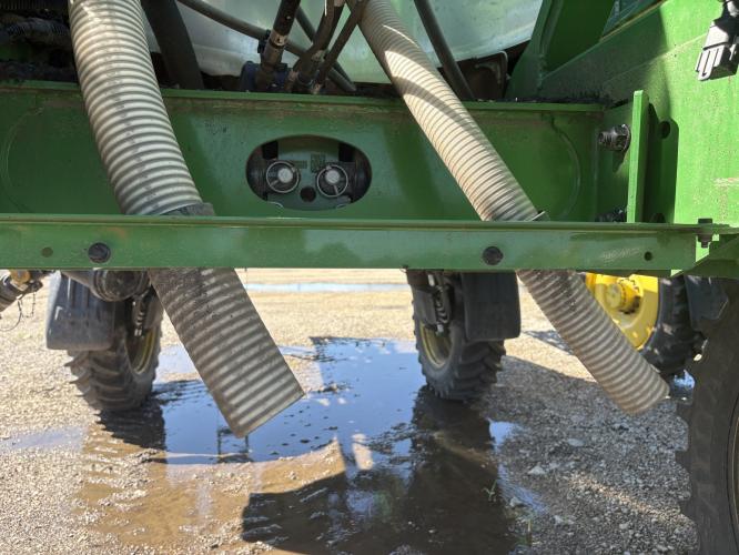John Deere 412R