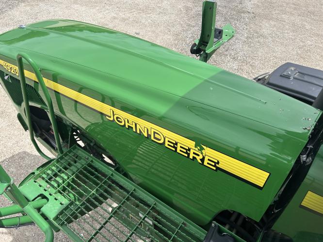 John Deere 4920