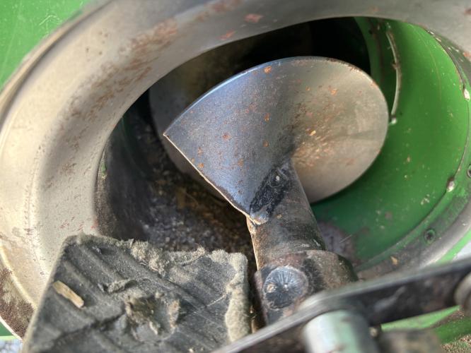 John Deere S670