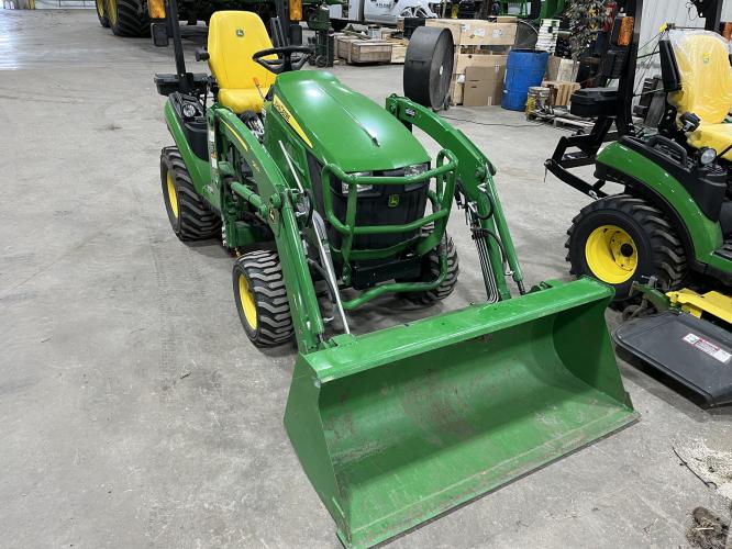 John Deere 1025R