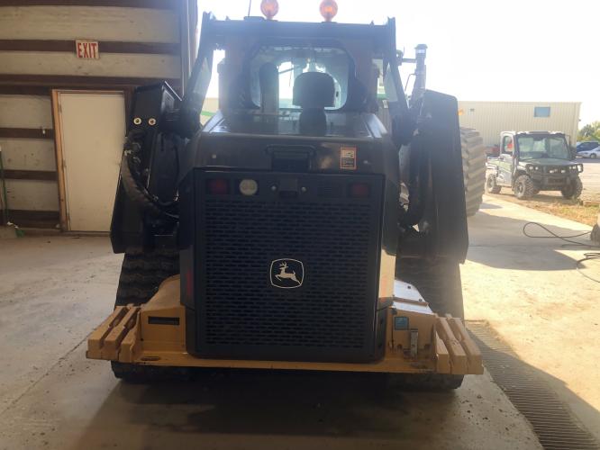 John Deere 333G