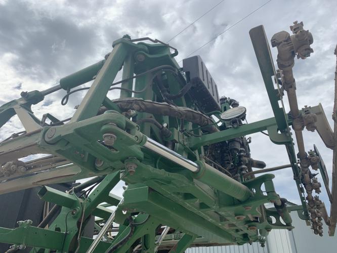 John Deere R4030