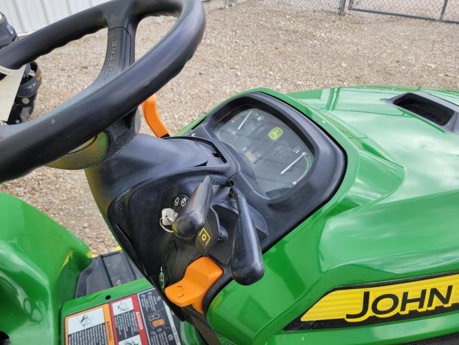 John Deere X739