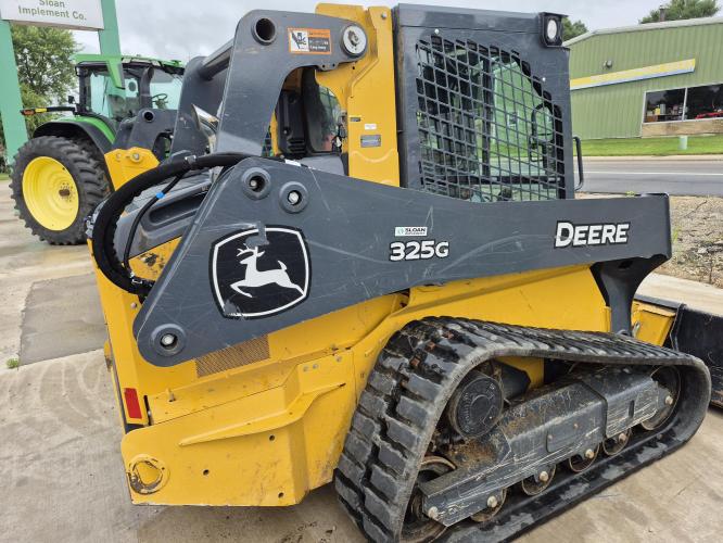 John Deere 325G