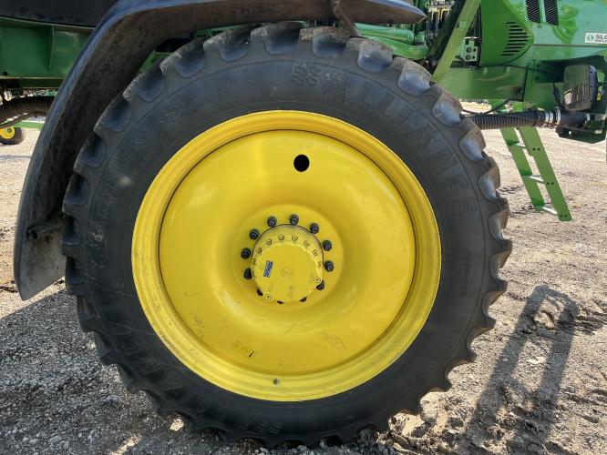 John Deere 412R