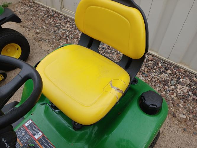 John Deere X300
