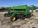 John Deere 1590