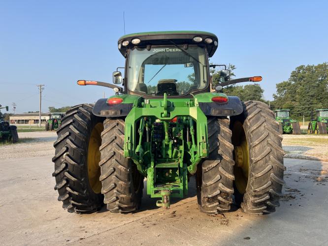 John Deere 8320R